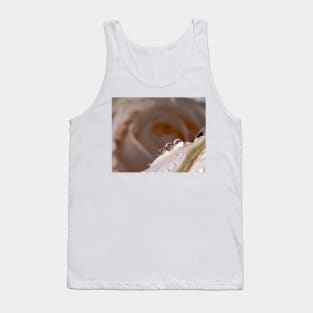 Dew drops on white rose Tank Top